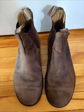 Blundstone boots size 11